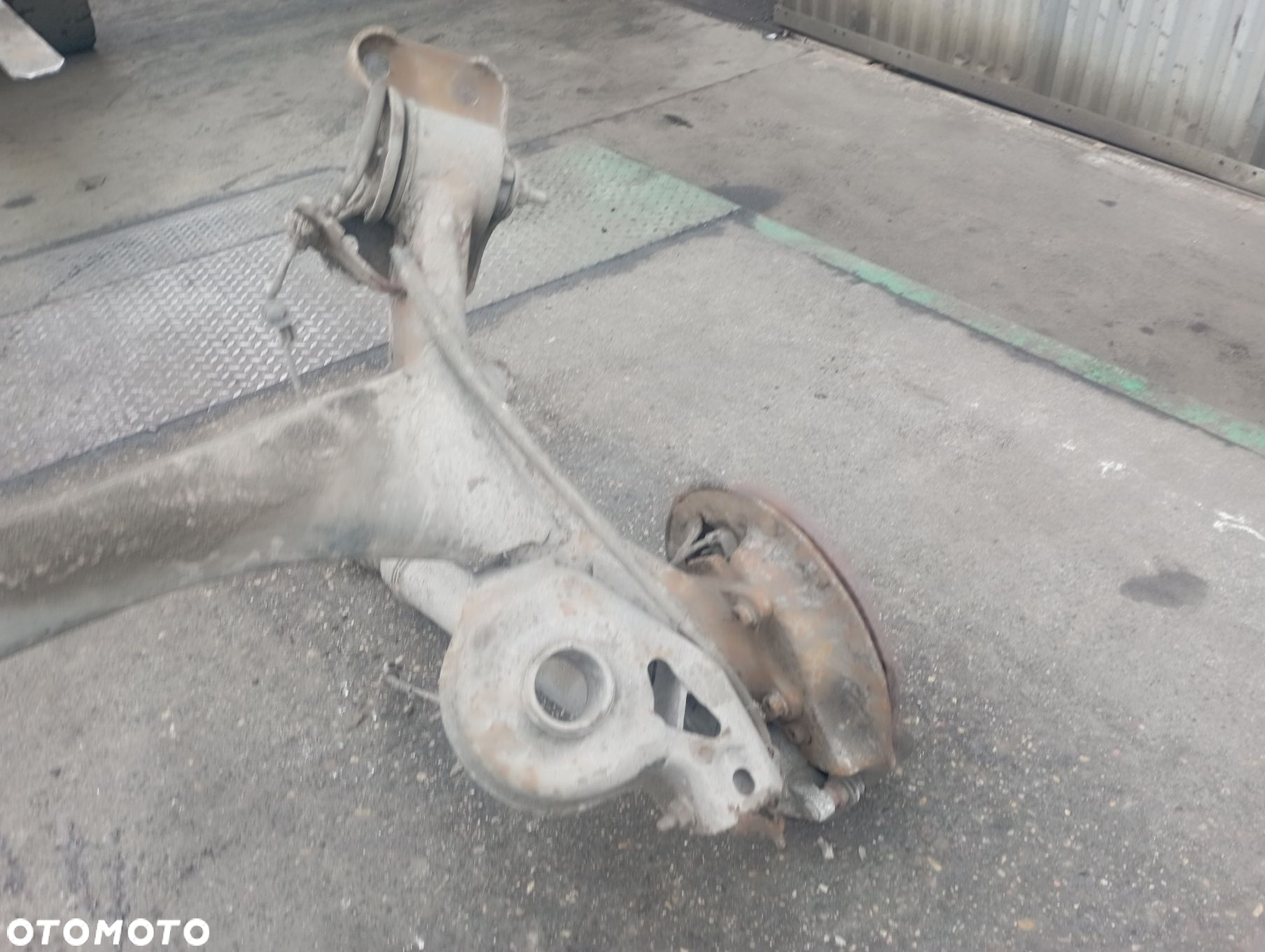 BELKA ZAWIESZENIA TYŁ KOMBI

 PEUGEOT
 307 - 5