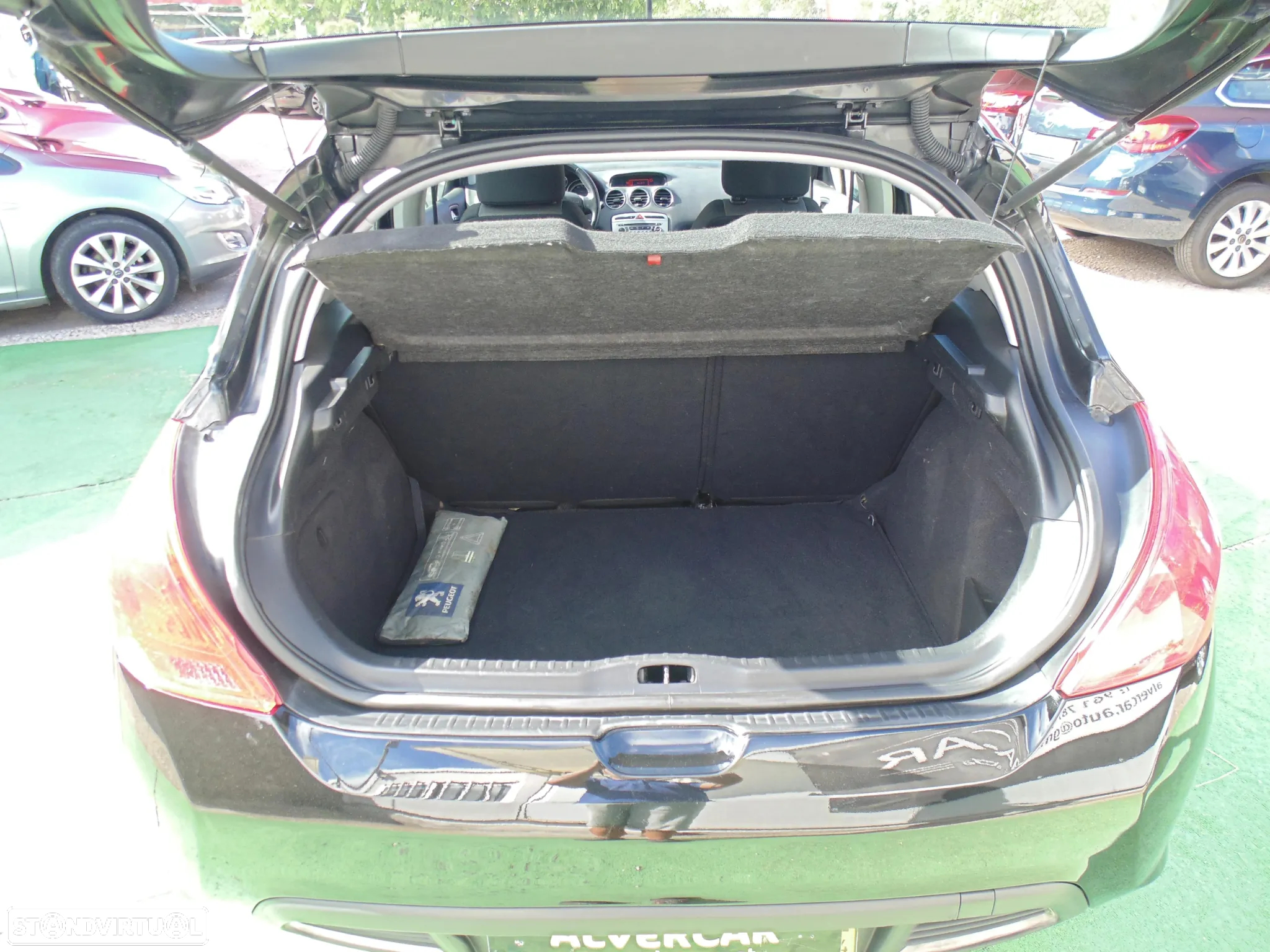 Peugeot 308 1.6 HDi Executive - 11