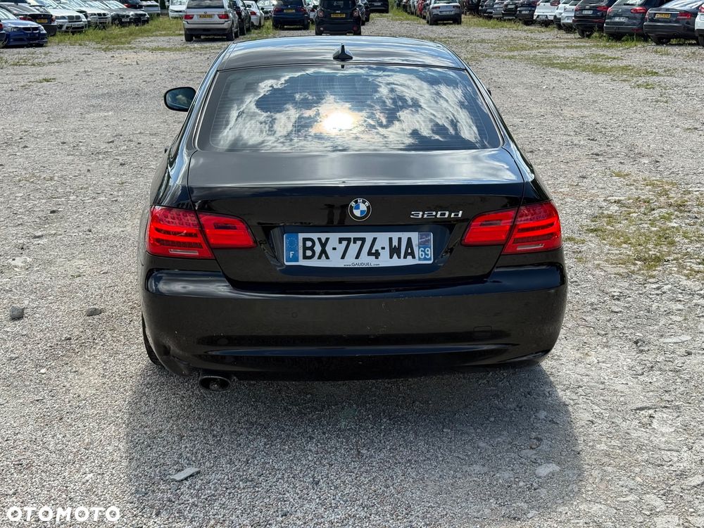 BMW Seria 3 320d Edition Exclusive - 6