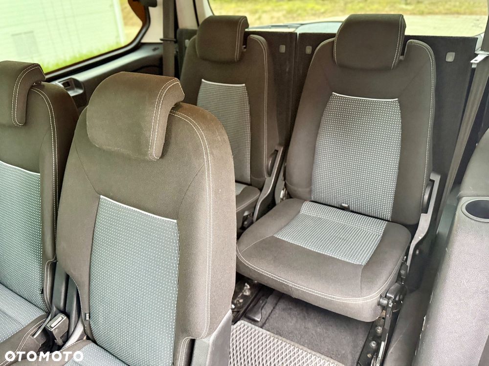 Ford Galaxy - 20