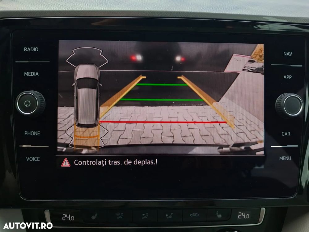 Volkswagen Passat Variant 2.0 TDI SCR DSG 4Motion Business - 17