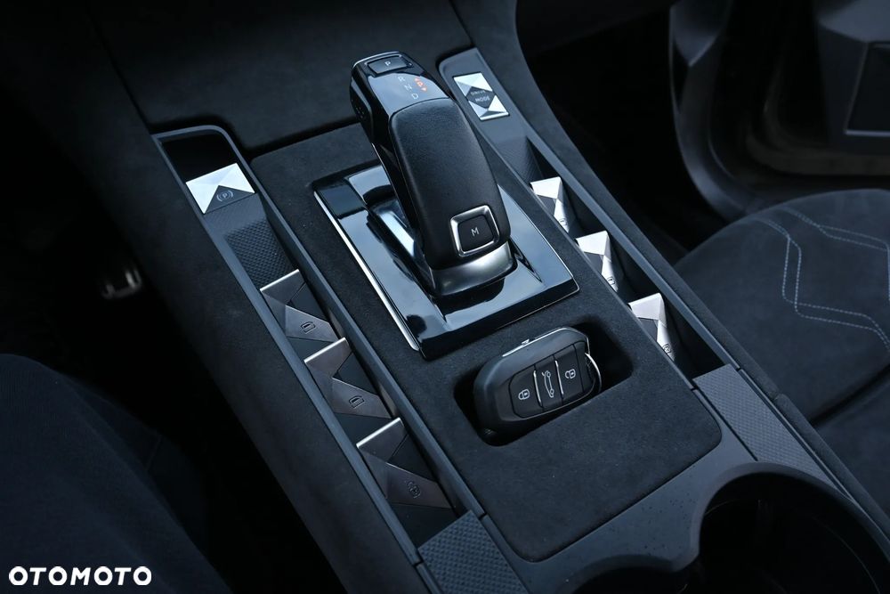 Citroën DS7 Crossback BlueHDI 180 PERFORMANCE LINE - 33