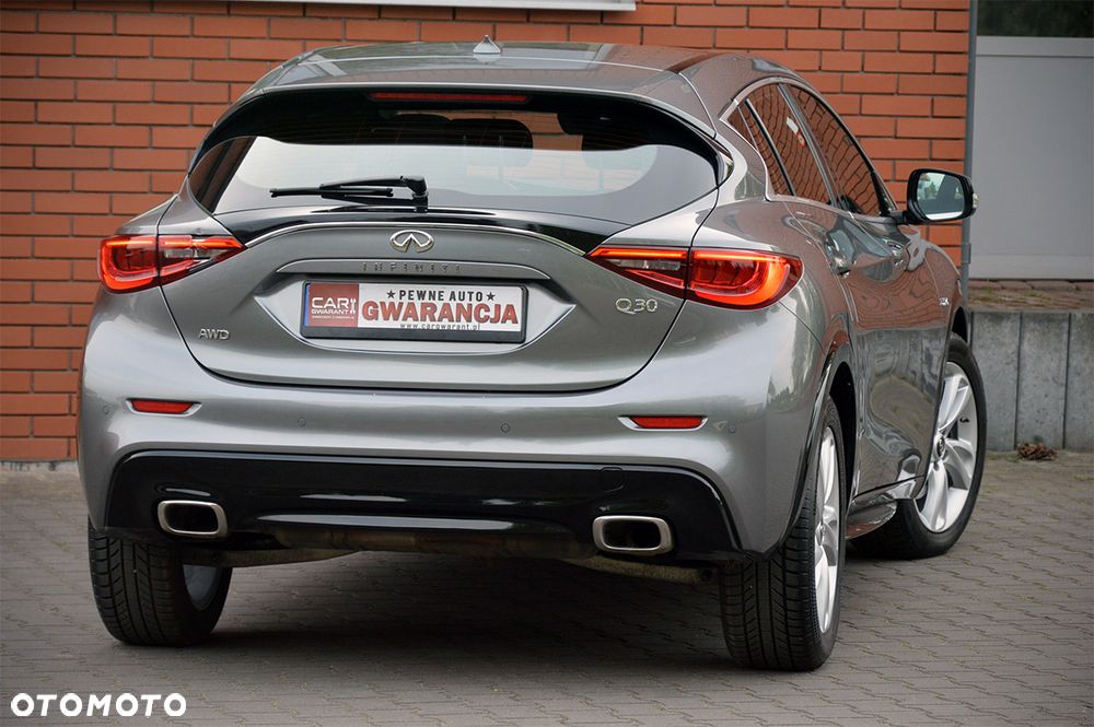 Infiniti Q30 2.2d DCT AWD City Black Edition - 4