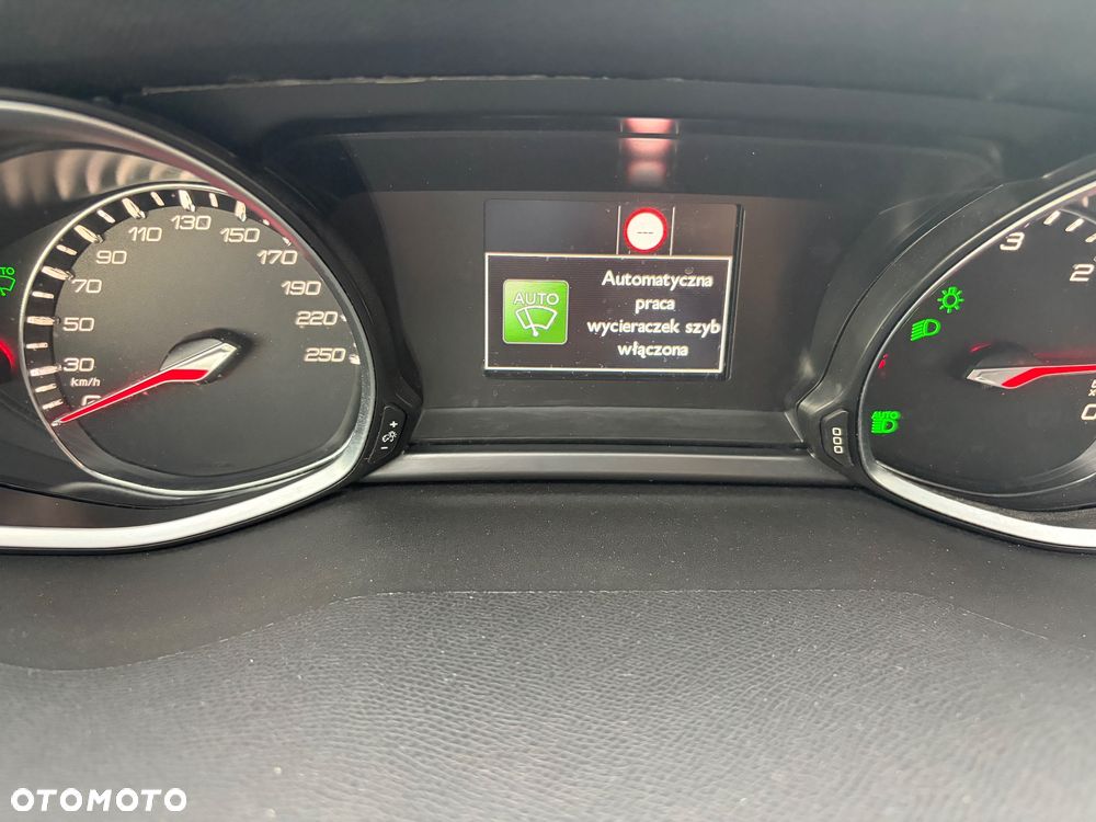 Peugeot 308 BlueHDi 130 Allure Pack - 28