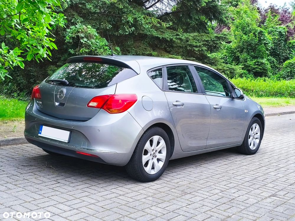 Opel Astra 1.6 Enjoy - 19