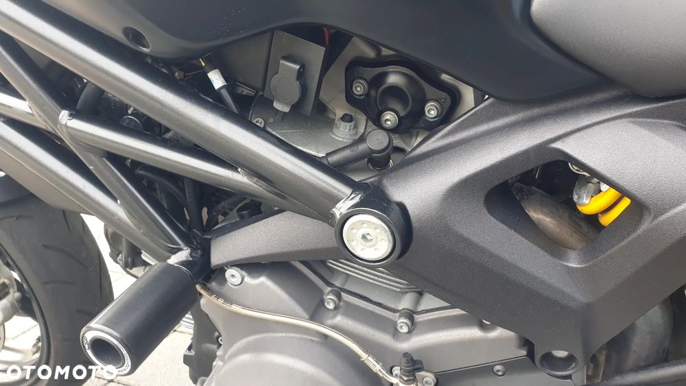 Ducati Monster - 9