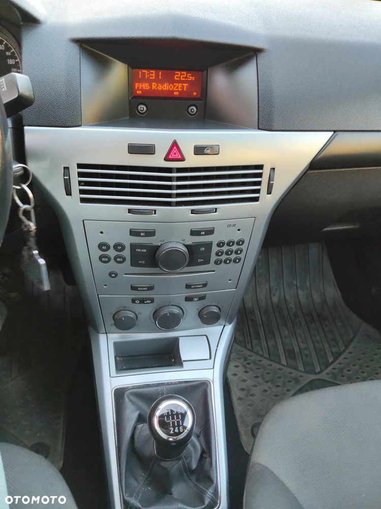 Opel Astra - 16