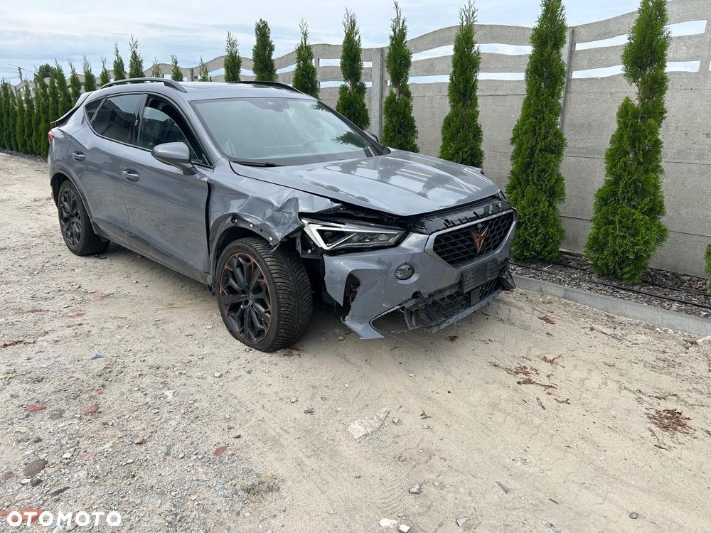 Cupra Formentor 1.4 e-Hybrid DSG Priority - 3