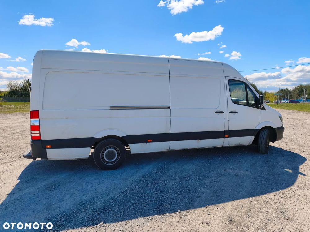 Mercedes-Benz Sprinter - 14
