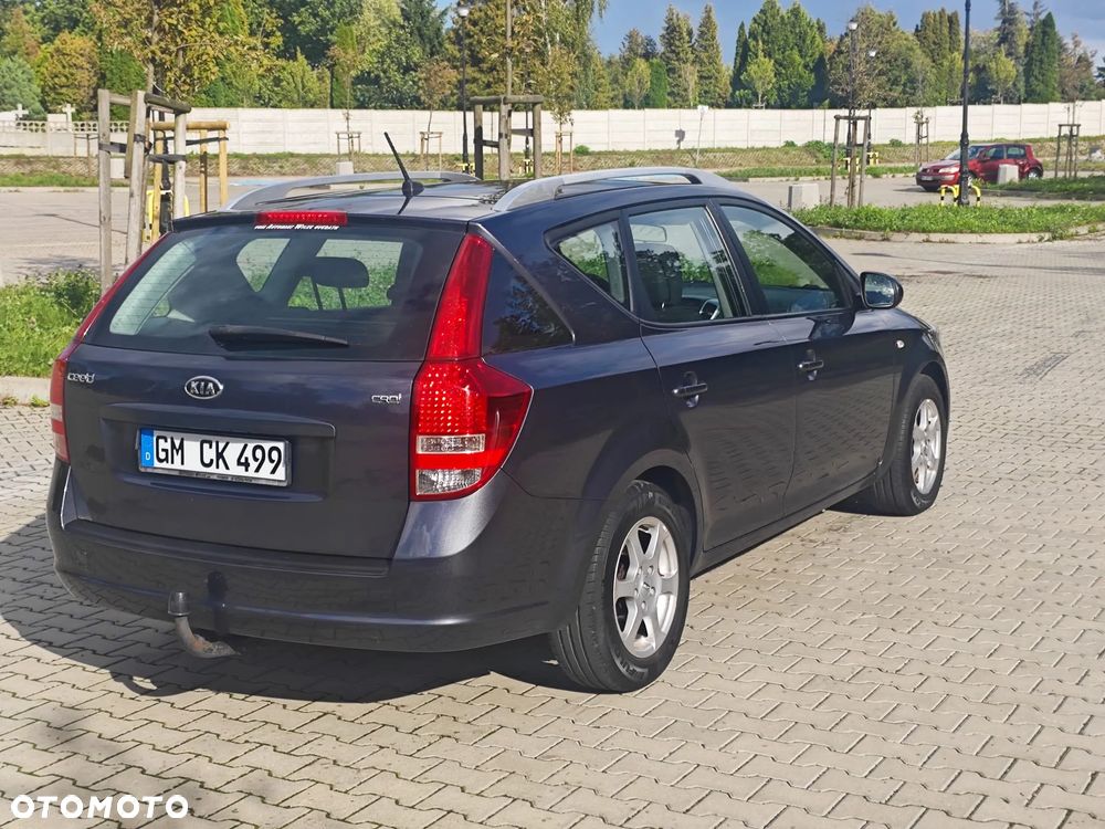 Kia Ceed Cee'd 1.6 Crdi Comfort + - 12