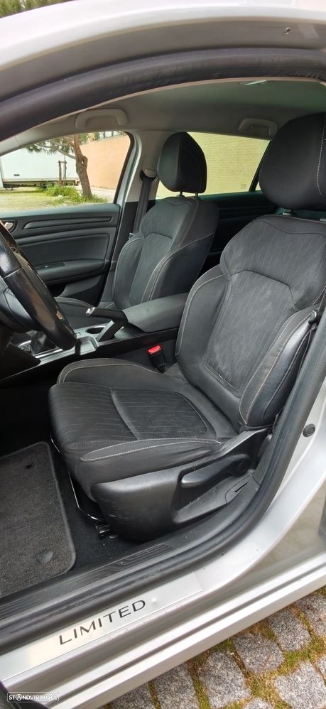 Renault Mégane Sport Tourer - 10