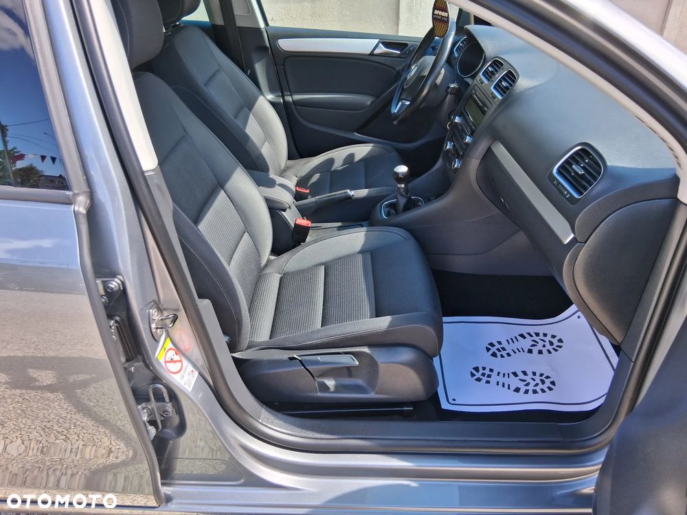 Volkswagen Golf - 10