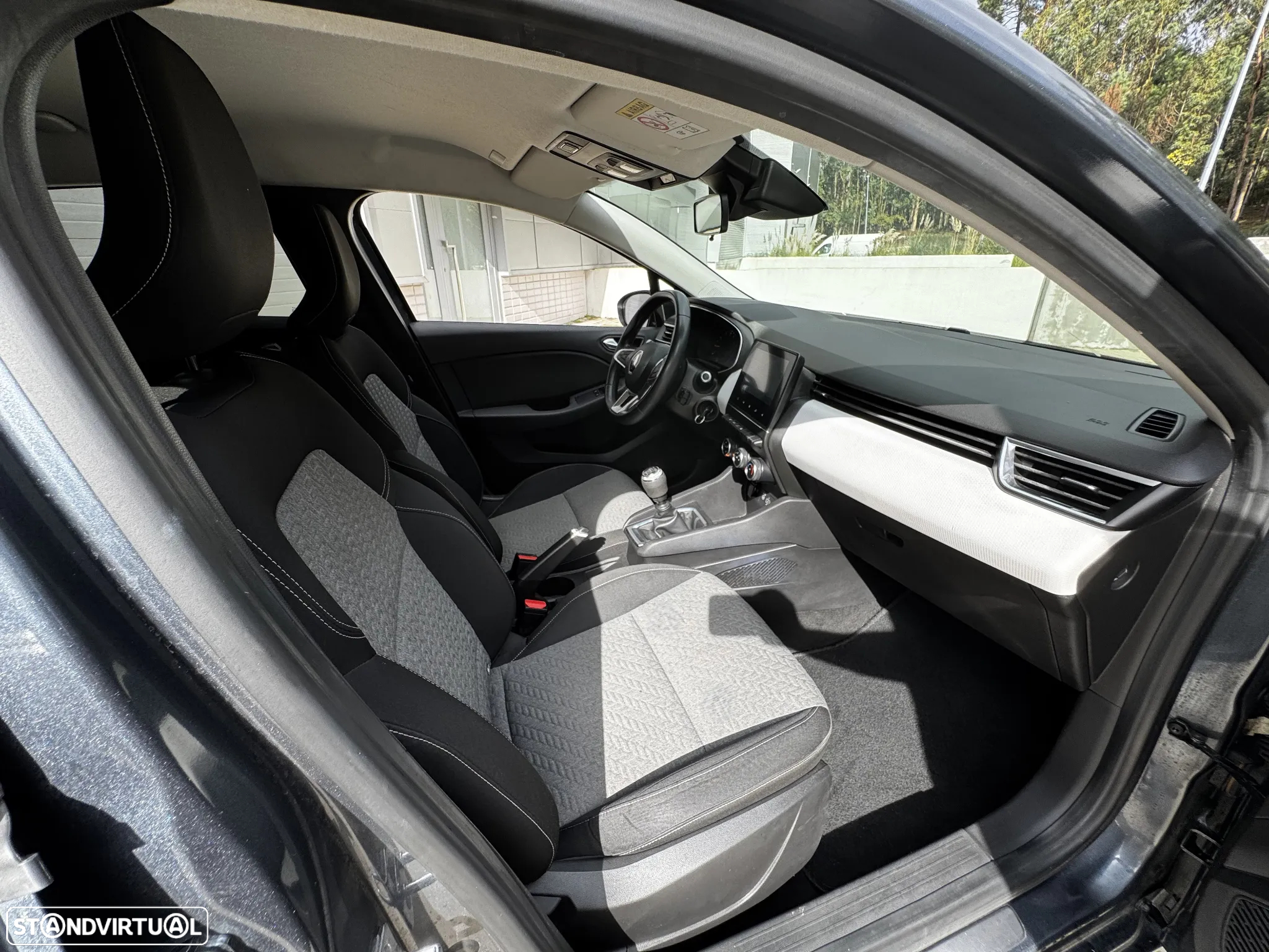 Renault Clio 1.0 TCe Limited - 28