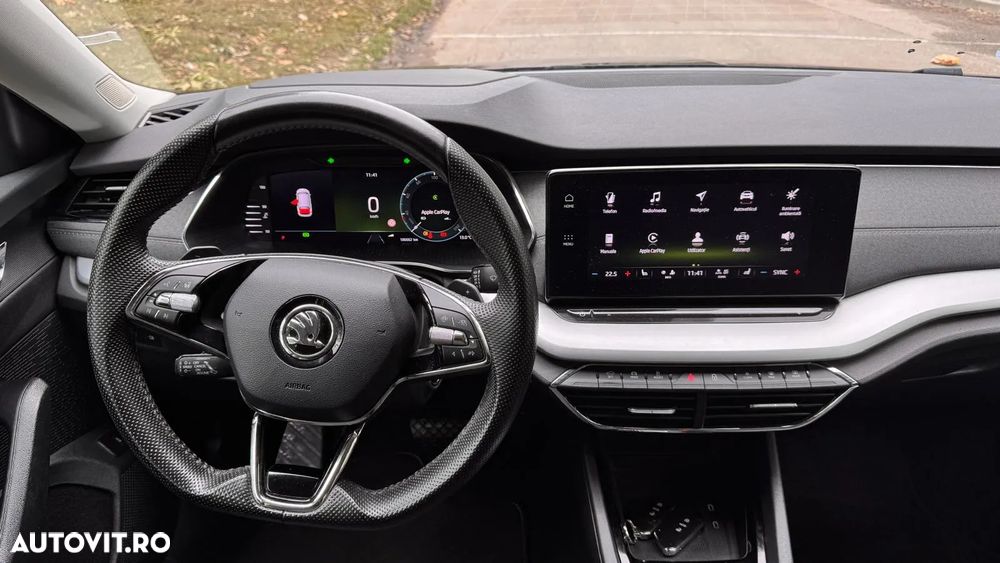 Skoda Octavia 2.0 TDI DSG Sportline - 27
