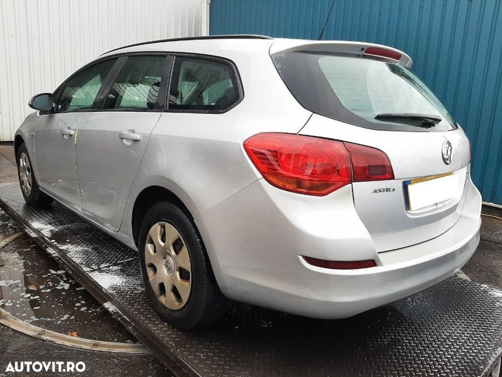 Macara geam stanga spate Opel Astra J 2012 Break 1.7 CDTI - 1