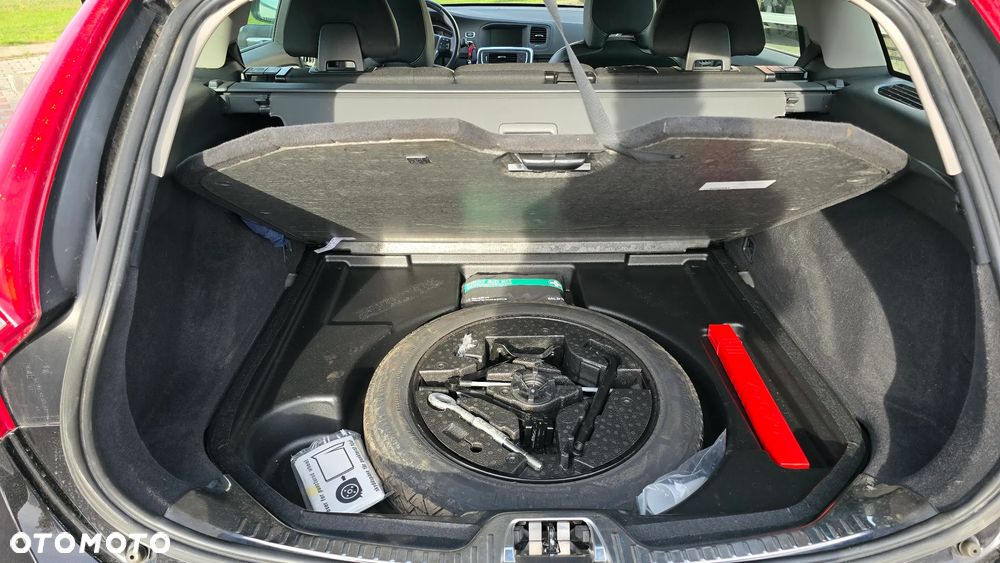 Volvo V60 D4 Momentum - 13