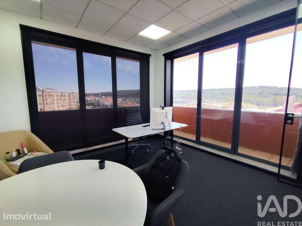 Escritório em Carnaxide e Queijas de 134,00 m2 - Grande imagem: 4/22