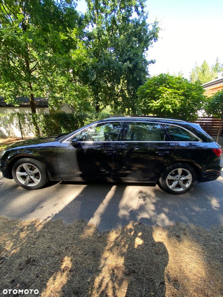Audi A4 Avant 35 TFSI S tronic - 12