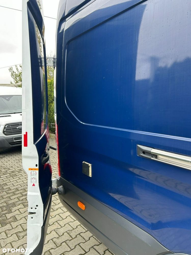 Ford Transit - 23