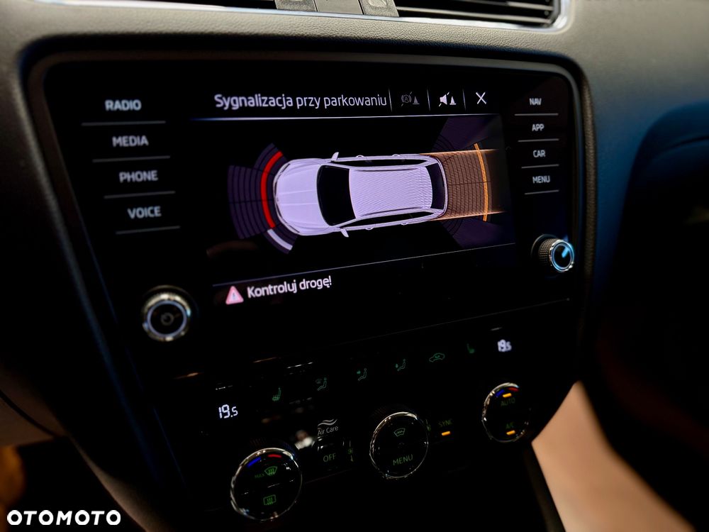 Skoda Octavia 2.0 TDI Style DSG - 21