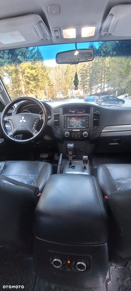Mitsubishi Pajero - 7