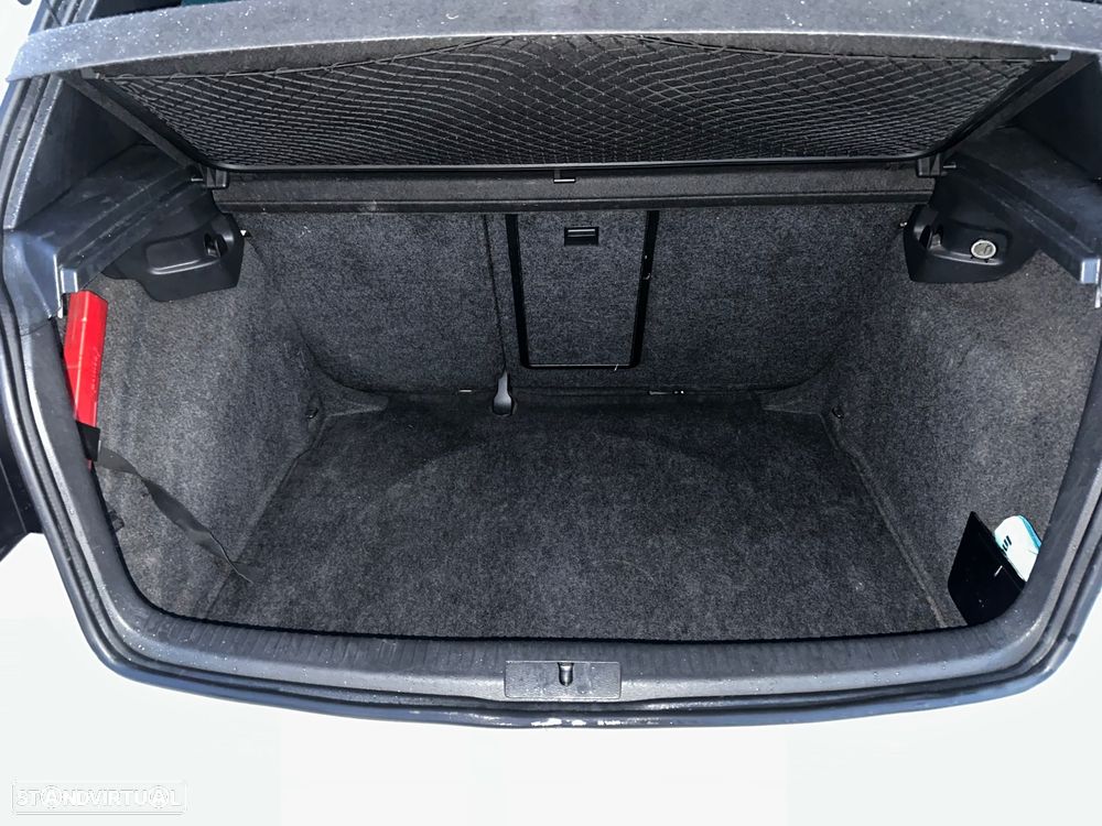 VW Golf - 8