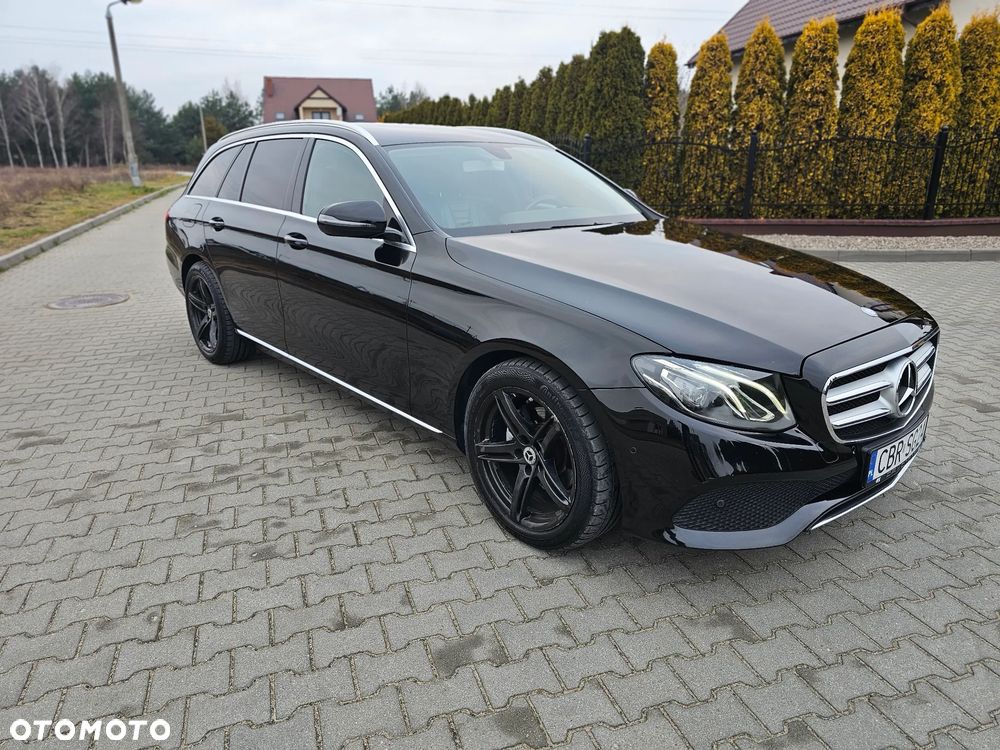 Mercedes-Benz Klasa E 220 d 9G-TRONIC Exclusive - 3