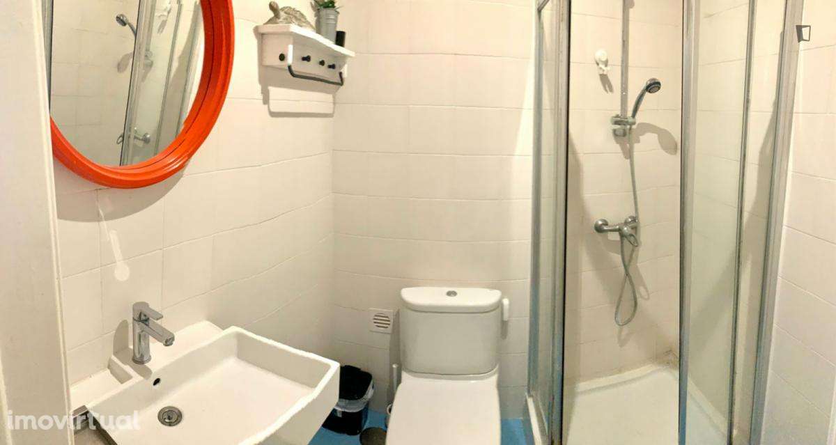 Quarto - localizado em Restelo Lisbon - Grande imagem: 2/6