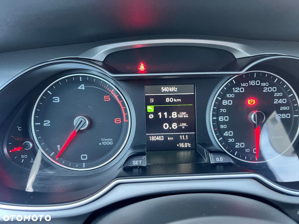 Audi A4 Avant 2.0 TDI ultra DPF Attraction - 29