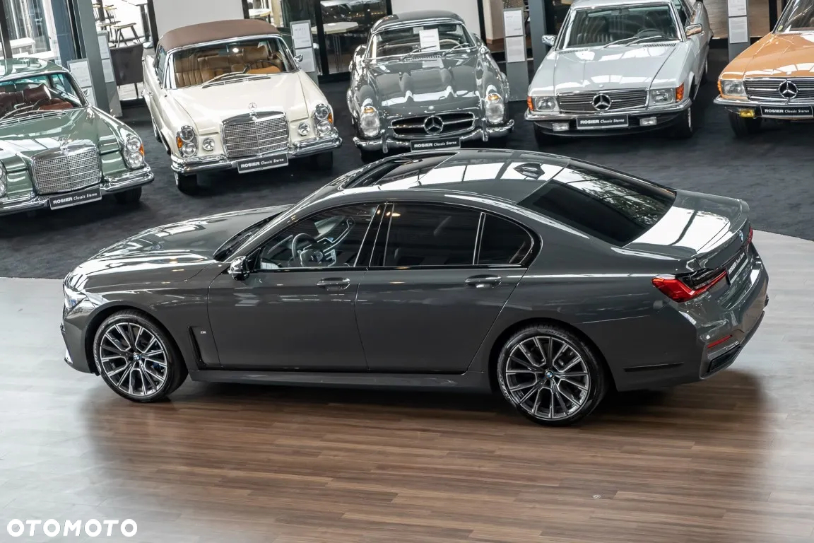 BMW Seria 7 750i xDrive sport - 17