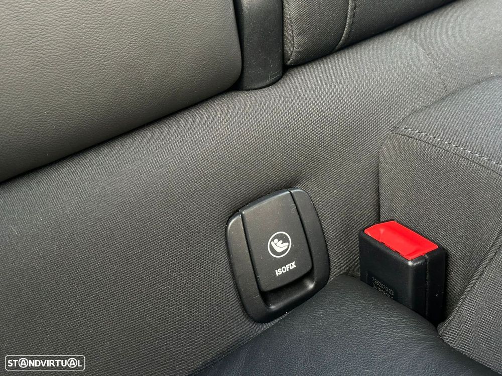 MINI 3 Portas Cooper D - 11