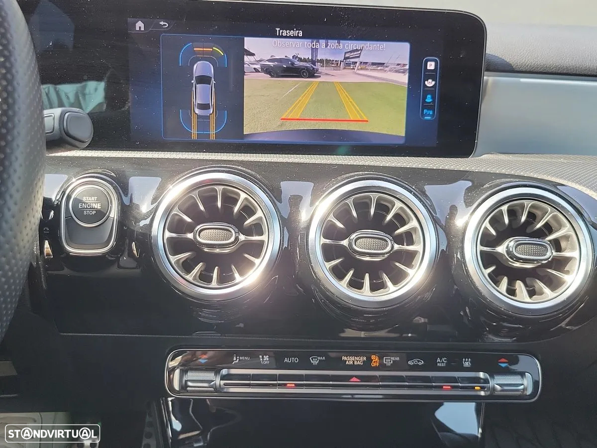 Mercedes-Benz A 250 Limousine e AMG Line - 16