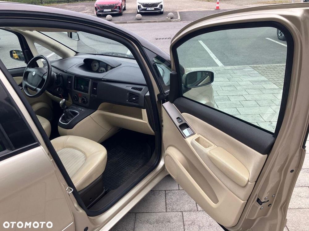 Lancia Musa 1.4 16V Platino - 22