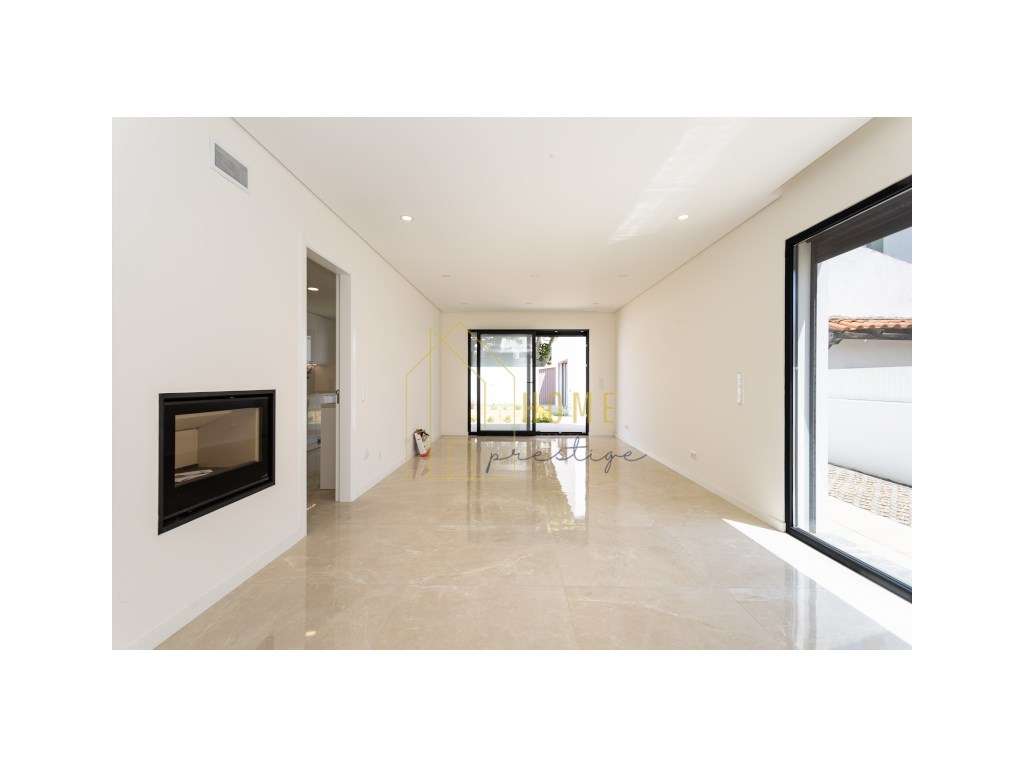 Luxuosa Moradia de Linhas Modernas - Costa da Caparica | Junto à Pr... - Grande imagem: 4/9