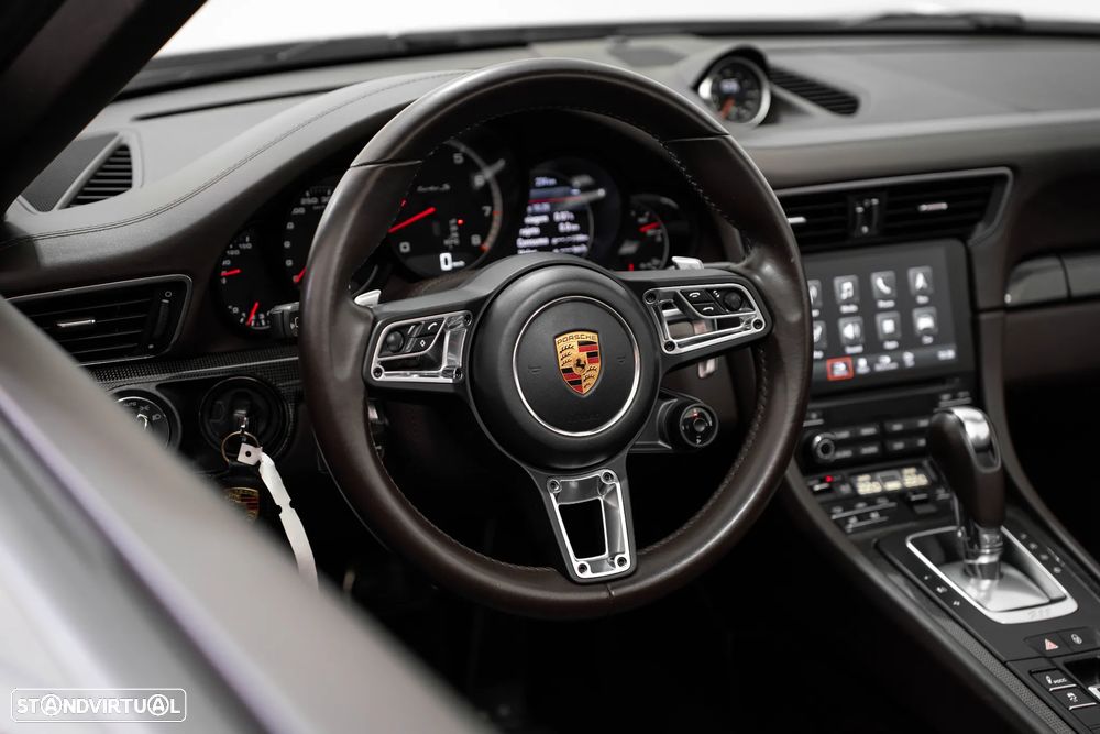 Porsche 911 (991) Turbo S Cabriolet - 36