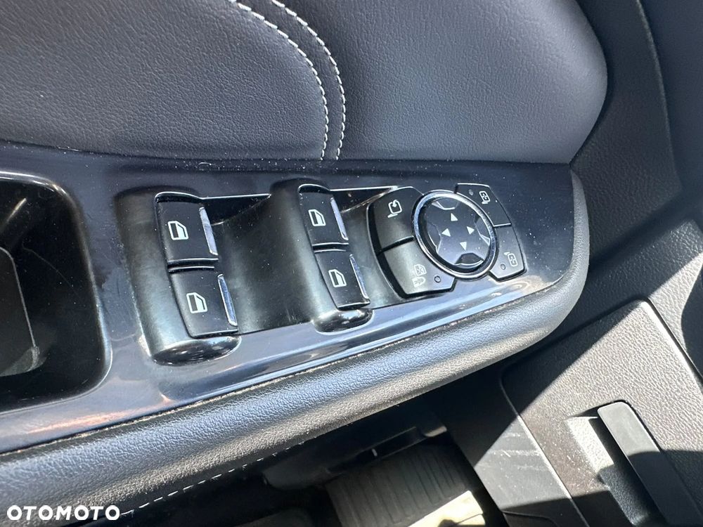 Ford S-Max 2.0 TDCi Titanium PowerShift - 14