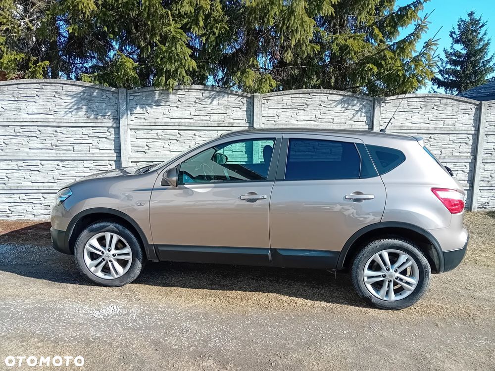 Nissan Qashqai - 2