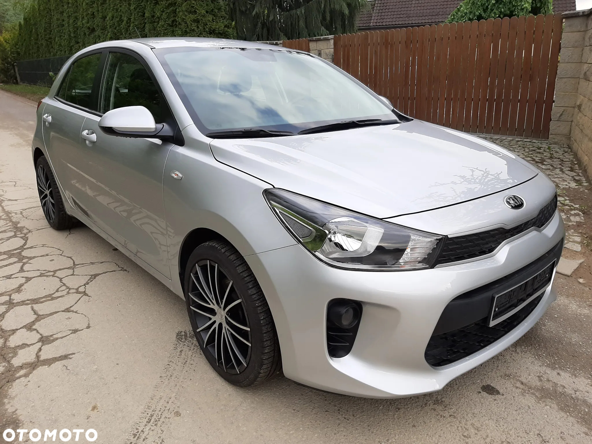 Kia Rio - 21