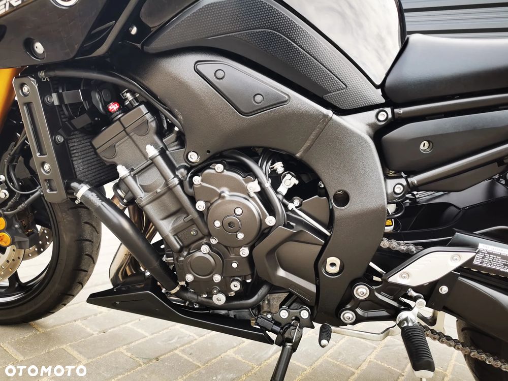 Yamaha FZ8 - 10