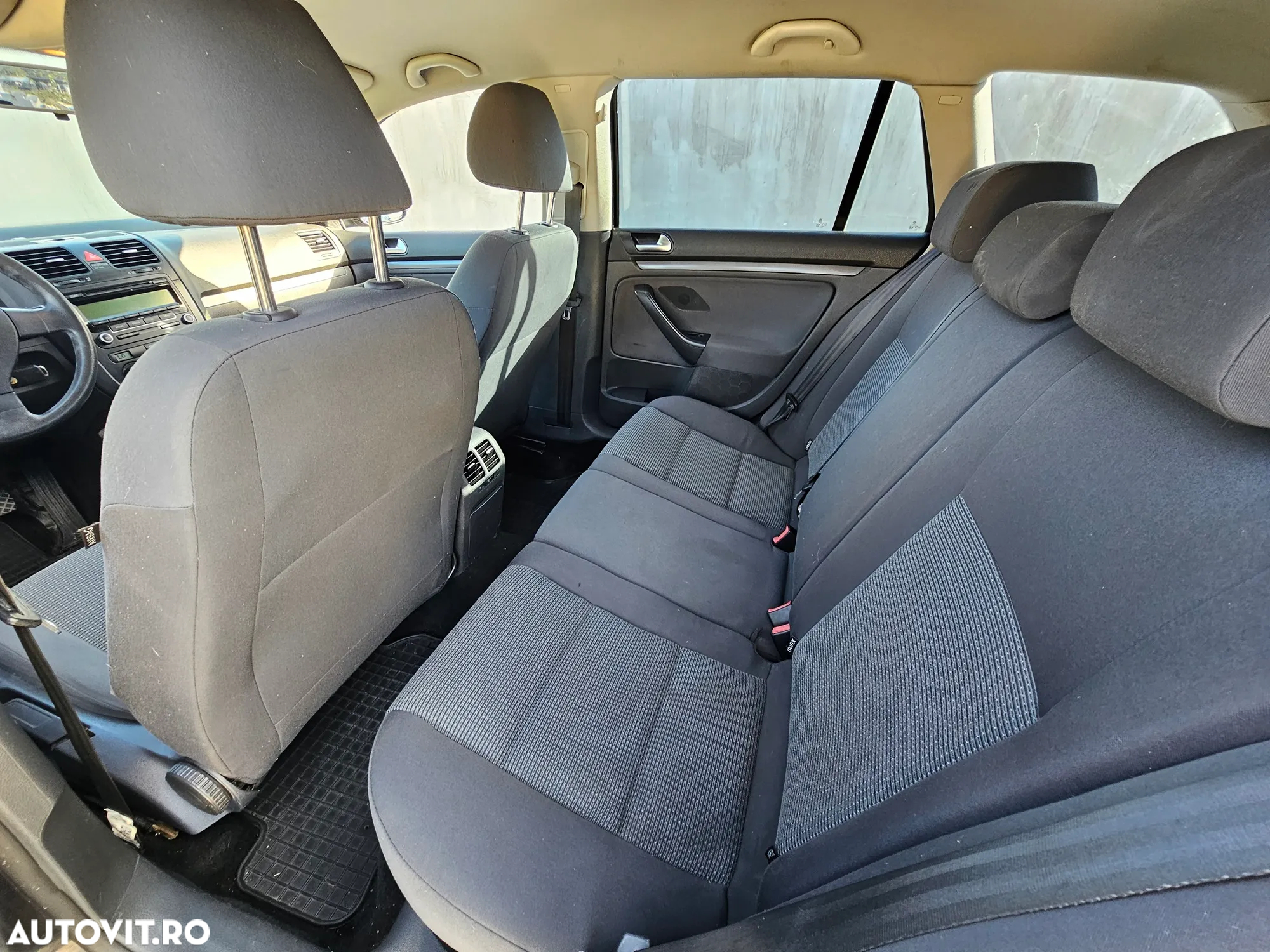 Volkswagen Golf - 8