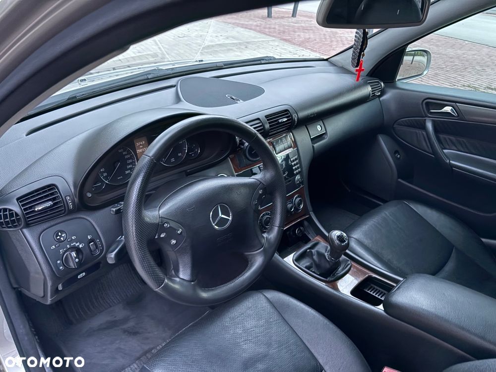 Mercedes-Benz Klasa C 200 CDI Avantgarde - 21