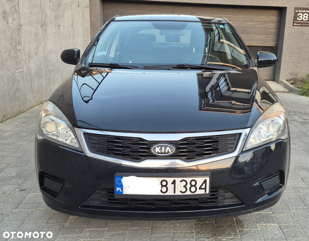 Kia Ceed - 9