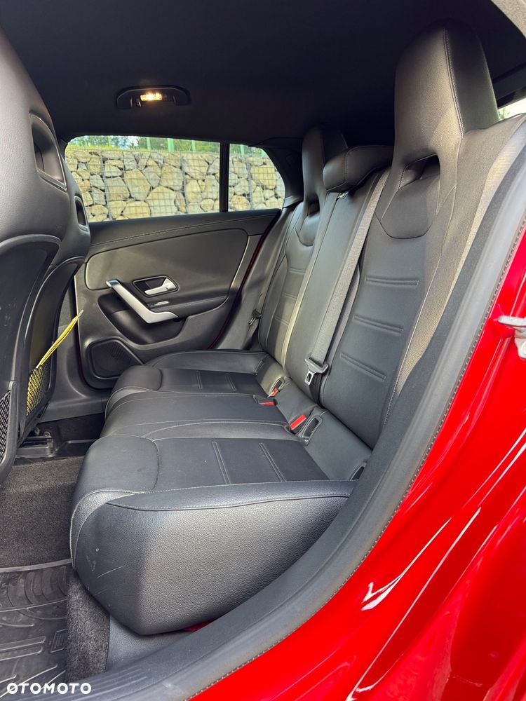 Mercedes-Benz CLA 200 d Edition 1 8G-DCT - 17