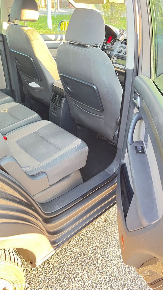Volkswagen Touran 2.0 TDI DPF Cross - 7