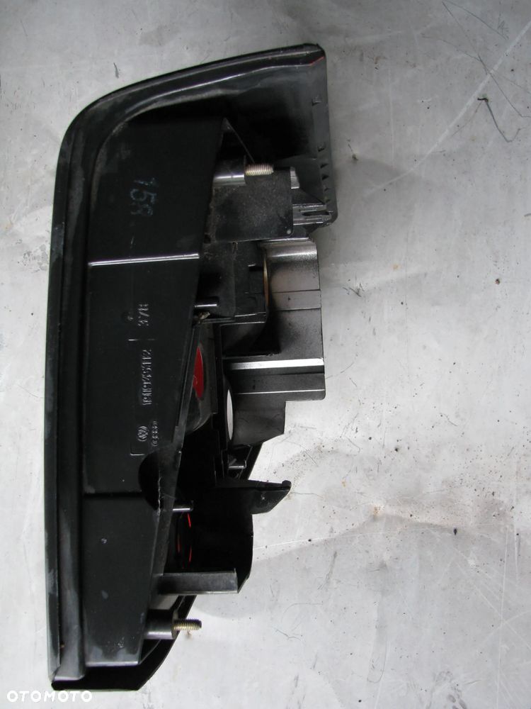 VW GOLF 2 II LAMPA PRAWY TYŁ PRAWA TYLNA 191945112 - 7