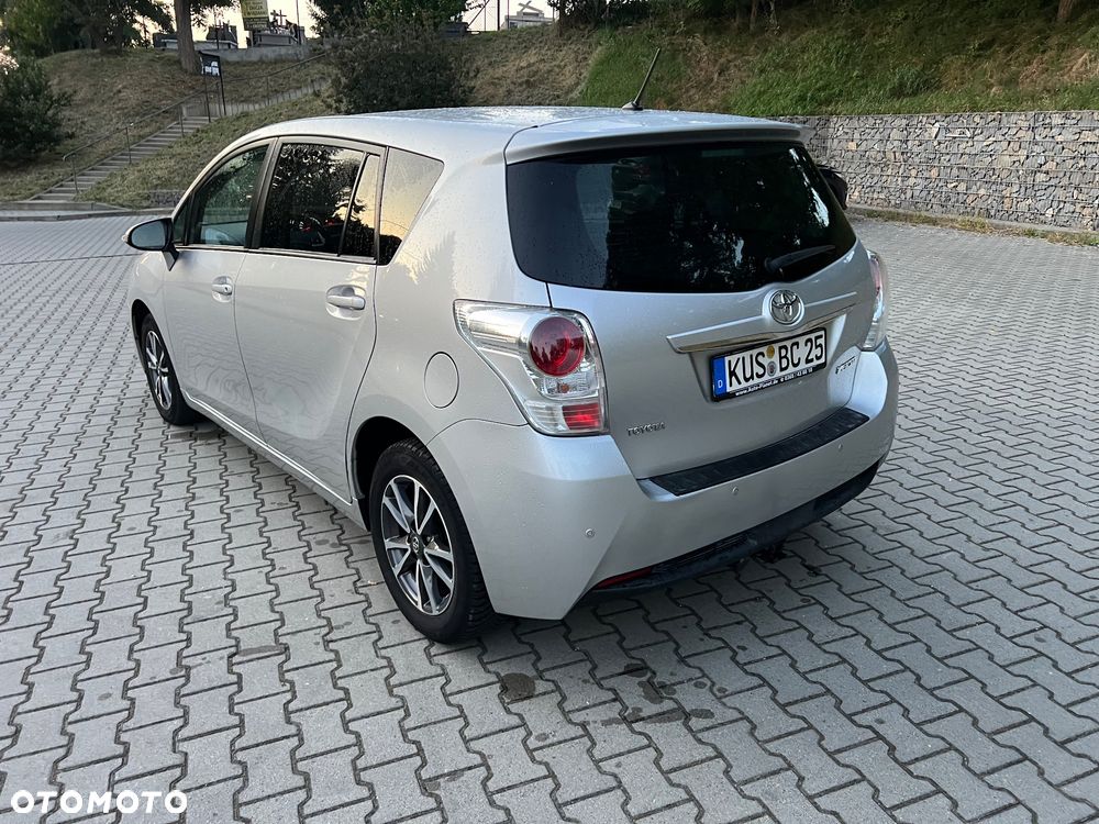 Toyota Verso 1.8 5-Sitzer Executive - 17
