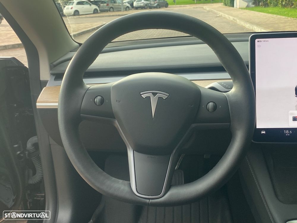 Tesla Model 3 - 15