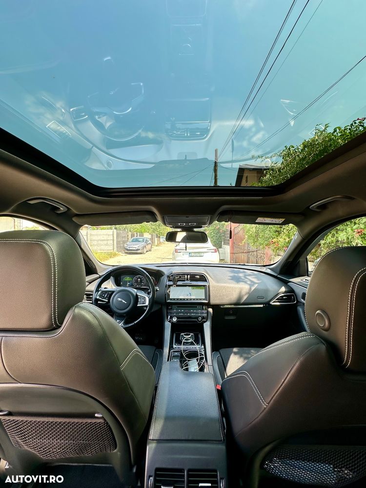 Jaguar F-Pace 20d AWD R-Sport - 14