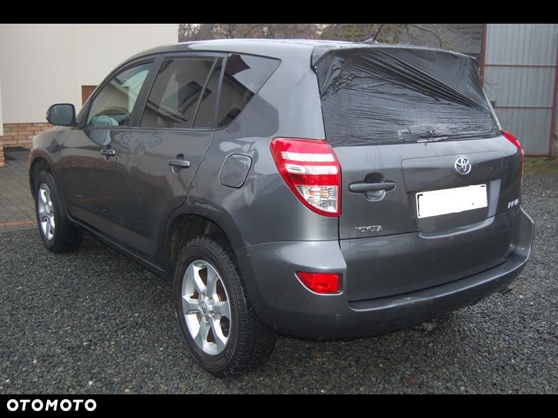 Toyota RAV4 - 4