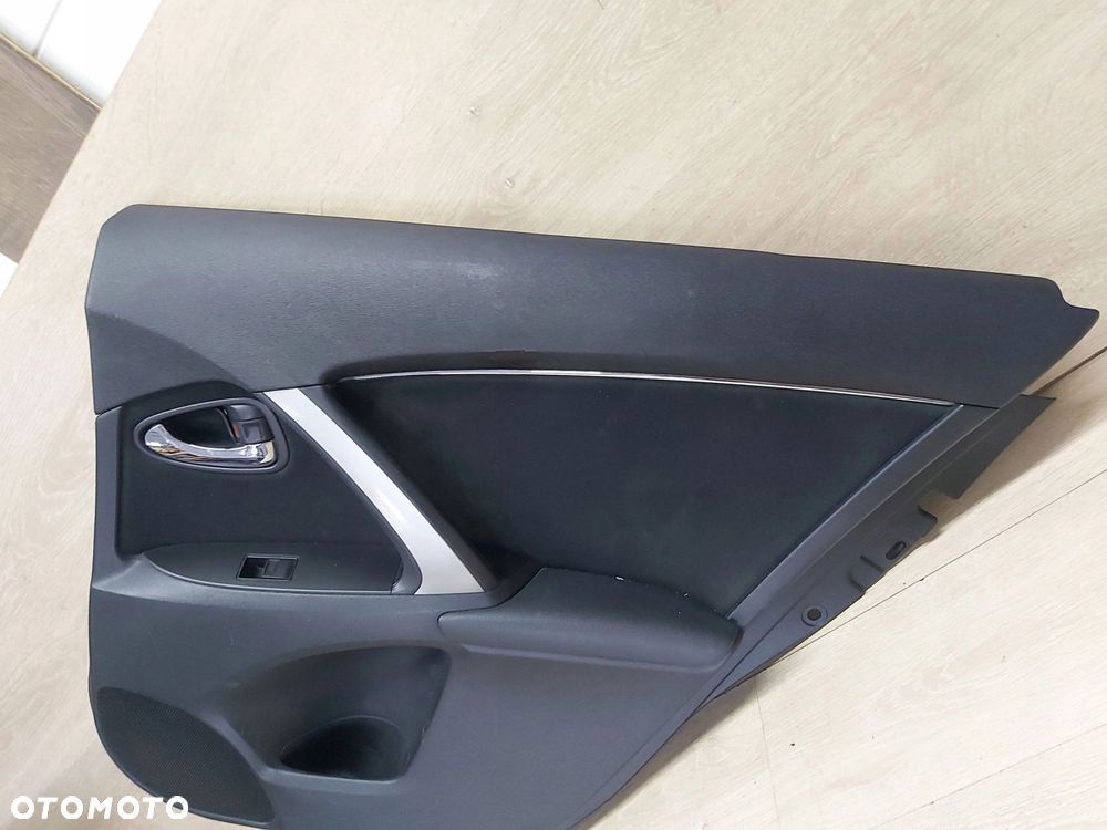 Toyota AVENSIS T27 boczek tapicerka drzwi prawy tył 09-14r - 2